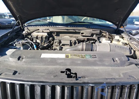 2005 Ford Expedition Eddie Bauer/King Ranch из США, поврежденный, VIN 1FMFU18535LA61767